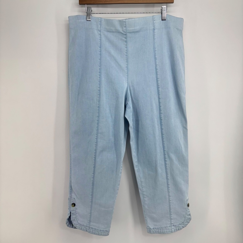 Intro Love the Fit Women Cropped Light Wash Stretch Capri Pants Blue Size 16